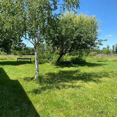 Chambre D'Hotes Dans Les Champs Jeux-Les-Bard Kültér fotó