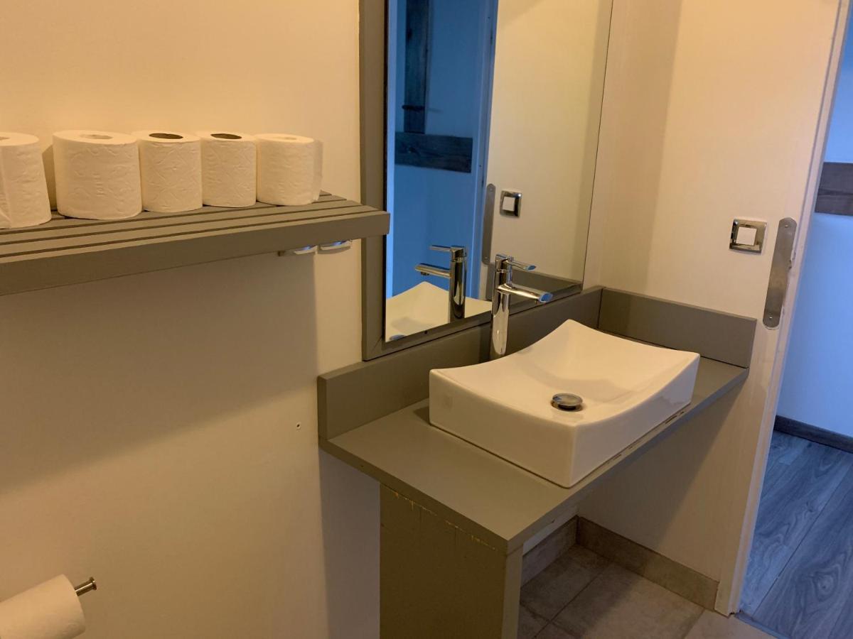 Chambre D'Hotes Dans Les Champs Jeux-Les-Bard Kültér fotó